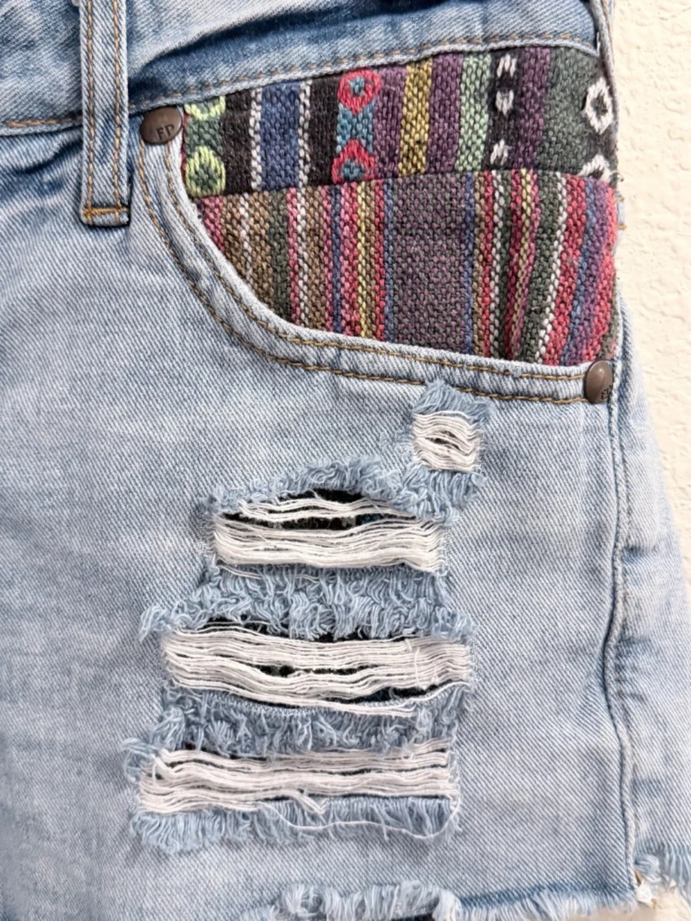 Free People Baja Aztec Distressed Denim Cutoff Shorts Size 29 Boho Festival